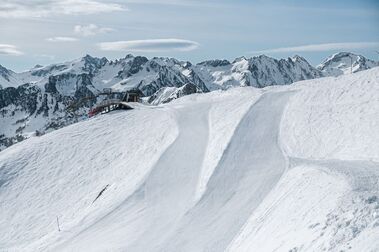 Cauterets y Pic du Midi siguen abriendo para esquiar entre semana