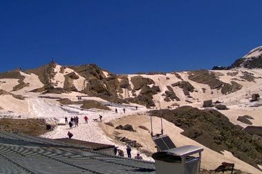 Estación de esquí italiana sin glaciar abre en pleno mes de julio