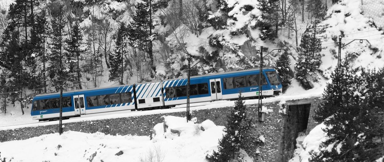 FGC renueva su acuerdo con Renfe para ir a esquiar en tren a La Molina y Núria