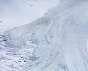 220 personas evacuadas de Saas Fee por el derrumbamiento de un glaciar