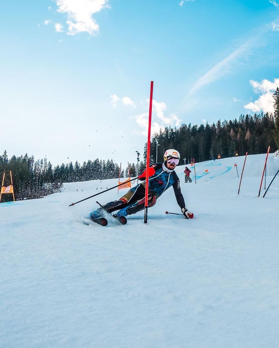 Marcel Hirscher skiing Van Deer Skis