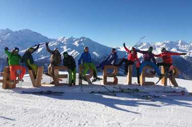 Semana de esquí en Suiza del Perro Loko Team y Asociados