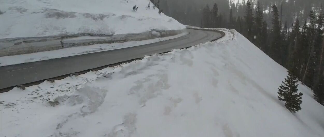 Fallece al tratar de saltar con sus esquís una autopista en los Estados Unidos