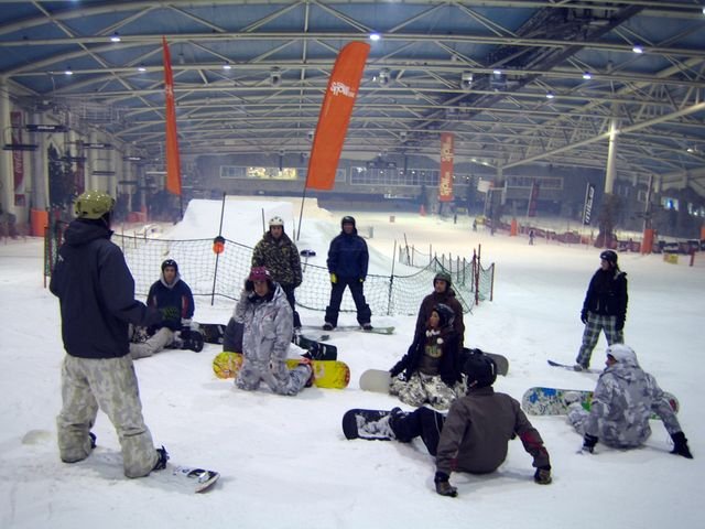 Clases de snowboard en Madrid Snowzone