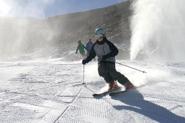 Llegan los primeros esquiadores de la pretemporada a Sierra Nevada