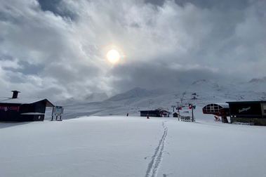 Aramón intentará abrir tres de sus estaciones de esquí el próximo día 23
