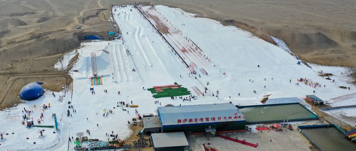 China construye una estación de esquí a cielo abierto en pleno desierto
