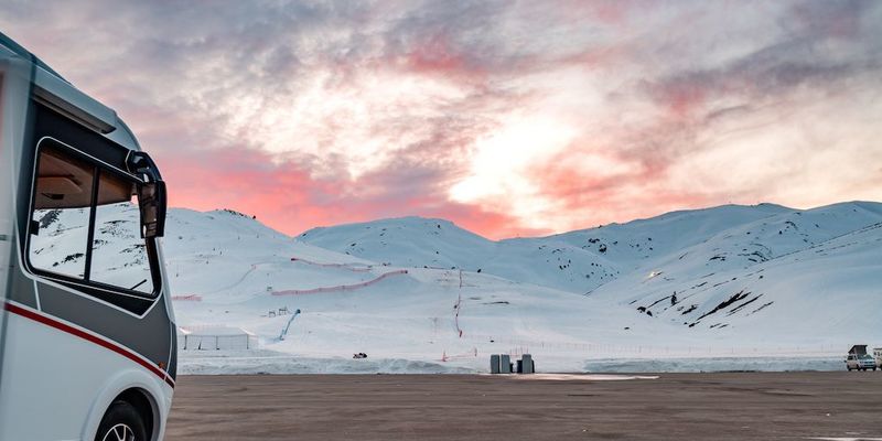 Esquí + Autocaravana: Libertad y Diversión Aseguradas