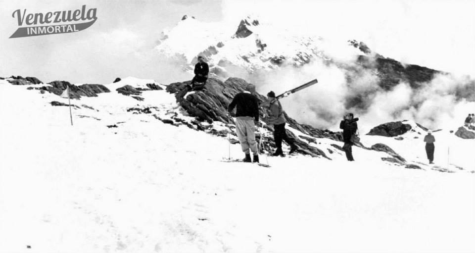 El glaciar del Pico Espejo (4.765 m.) acogió en octubre de 1956 el primer y último Campeonato Nacional de Esquí