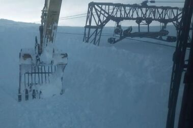 Fonna Glacier Ski Resort ya acumula 10 metros de nieve... y sumando