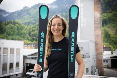 La esquiadora suiza Jasmine Flury ficha por el Kastle Alpine Team 