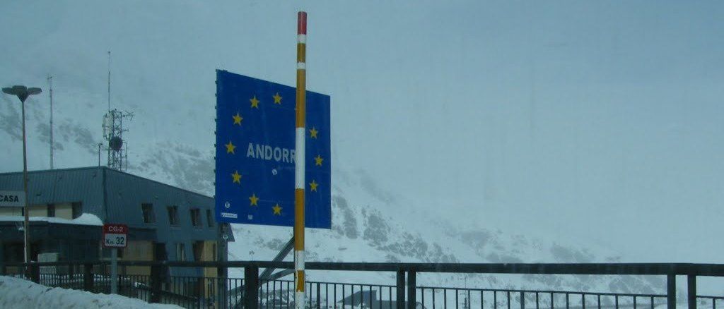 Andorra dividirá a los turistas entre esquiadores y compradores