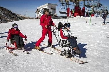 Sierra Nevada con la formación de profesores de esquí Adaptado