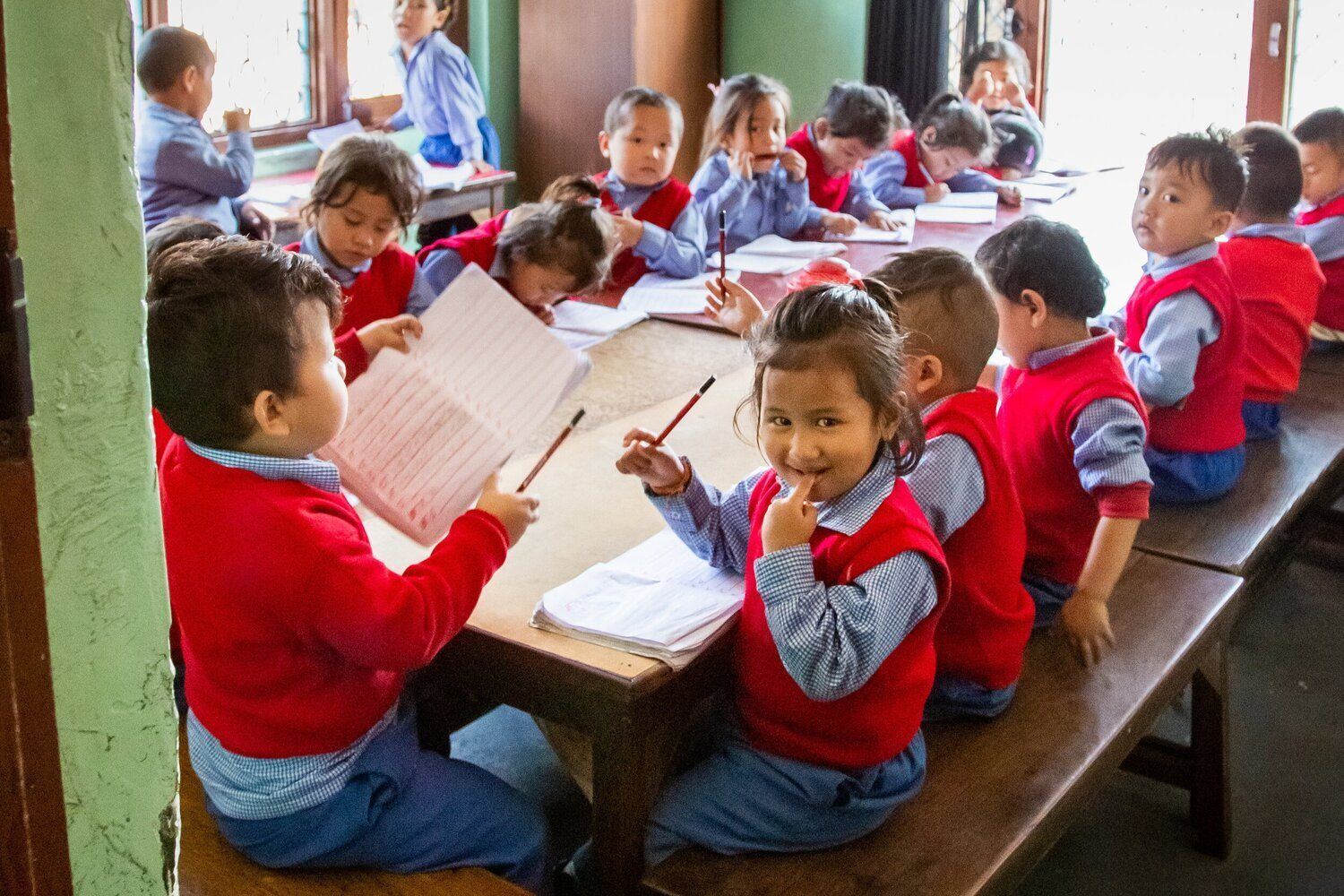Niños escolares en el Himalaya