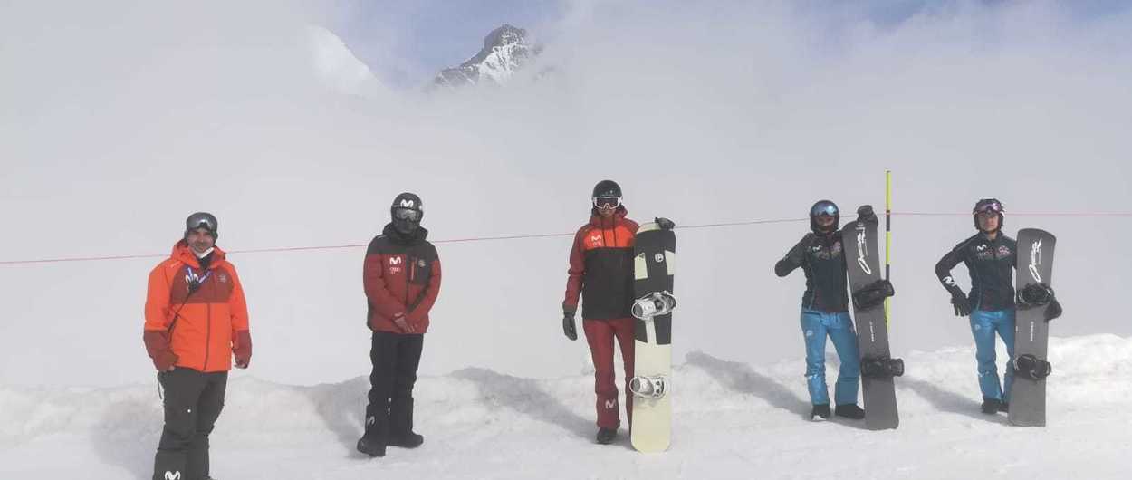 Los esquiadores y snowboarders de la RFEDI ya entrenan en la nieve de Saas Fee