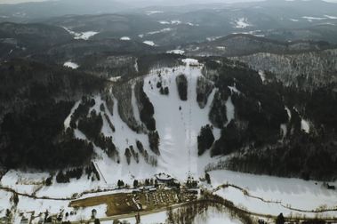 La estación de esquí Suicide Six ahora se llama Saskadena Six