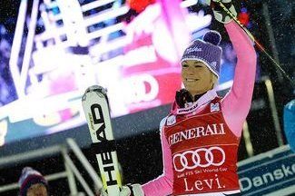 Maria Riesch y Head ganan el primer slalom de la temporada