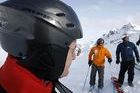 El uso del casco aumenta el 85% la seguridad de los esquiadores