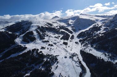Grandvalira abrirá 82 km con todos los sectores conectados con esquís