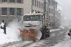 La nevada cierra estaciones y desaloja hoteles en Huesca