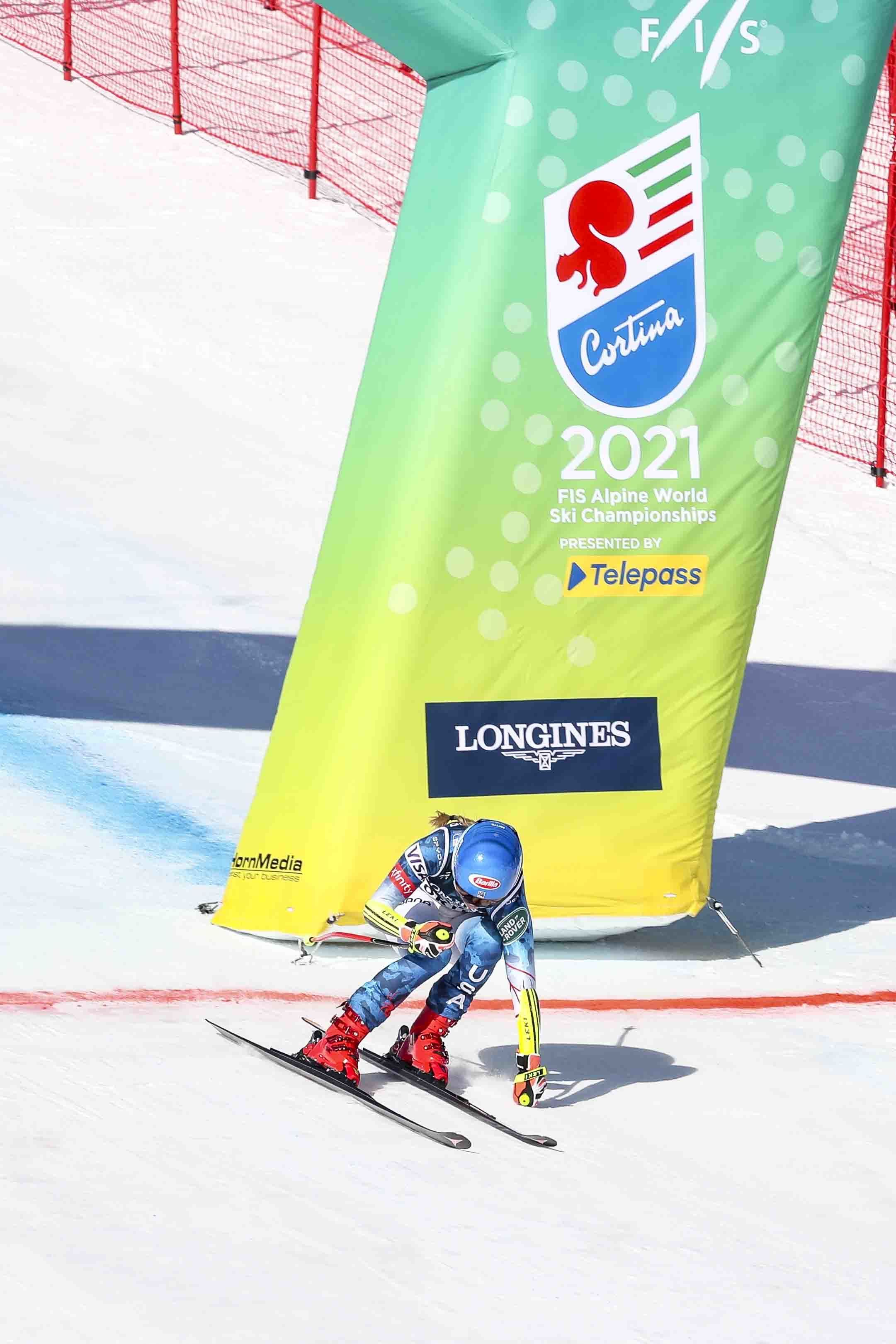 Mikaela Shiffrin con medalla de oro en Cortina d'Ampezzo 2021