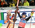 Mikaela Shiffrin se impone en el Slalom nocturno de esquí en Flachau