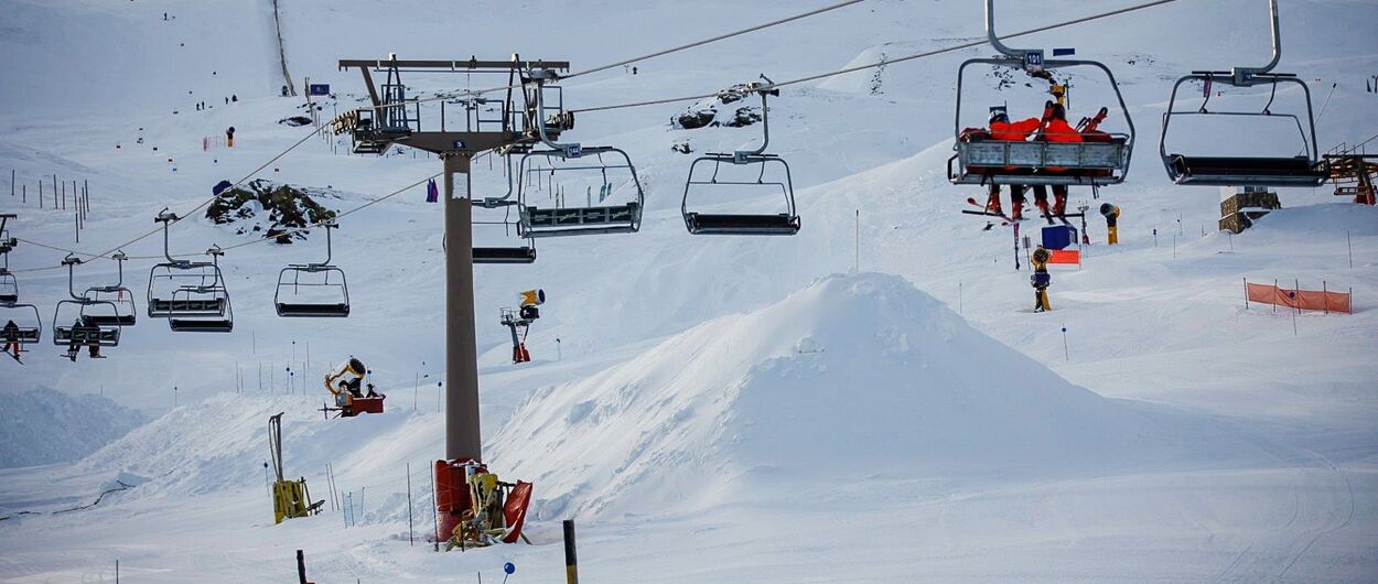Un rayo obligó a adelantar el cierre de la estación de esquí de Sierra Nevada