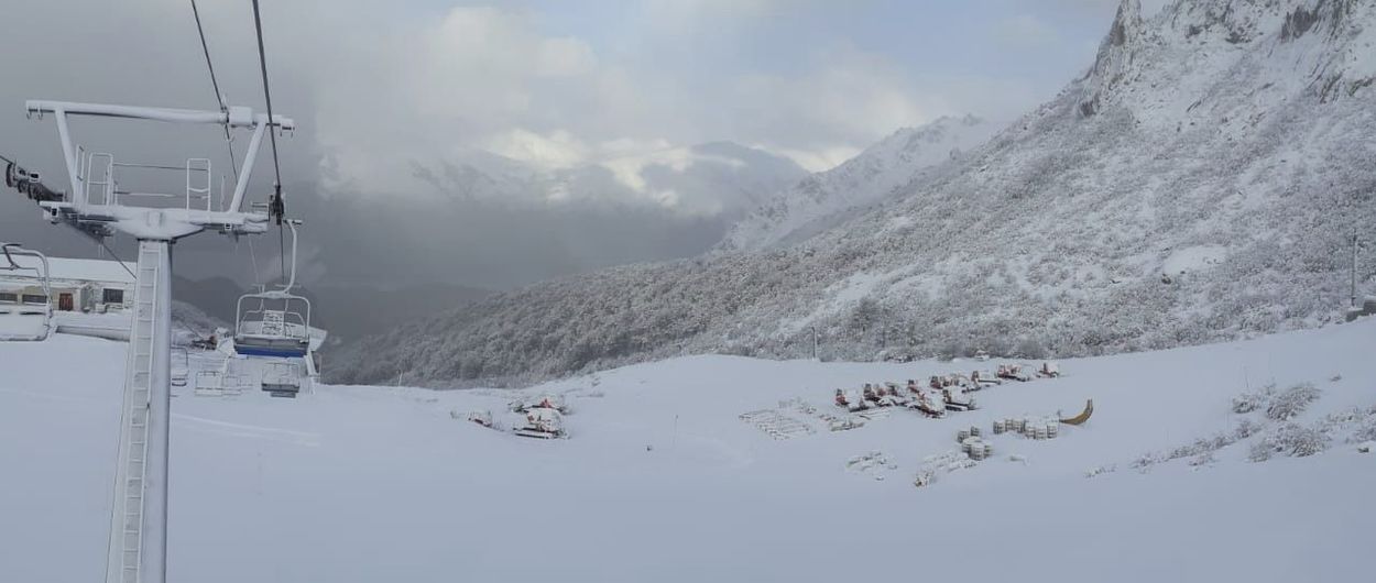 Cerro Catedral es la segunda estación de esquí que abre en Sudamérica este año