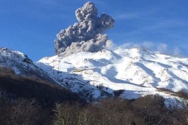 Geólogo sobre Nevados de Chillán: "La probabilidades de erupción mayor, son muy bajas"