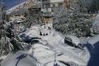 La nieve y la urbanización siembra el caos en Pradollano