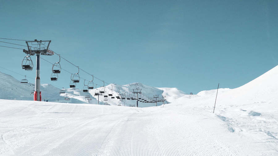 Pista pisasa y sol en la estación de esquí de Formigal