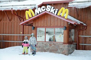 ¿A alguien le apetece comerse un Big Mac sin bajarse de los esquís? 