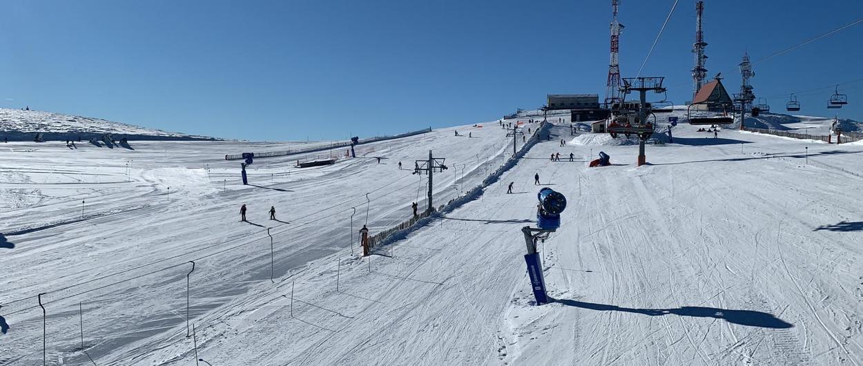 Nadie se presenta al concurso de gestión de la estación de esquí de Manzaneda