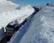 Murallones de 6 mts. de nieve en paso Internacional Pino Hachado