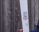Van Deer skis cede y cambia su logo para adaptarse a la normativa FIS