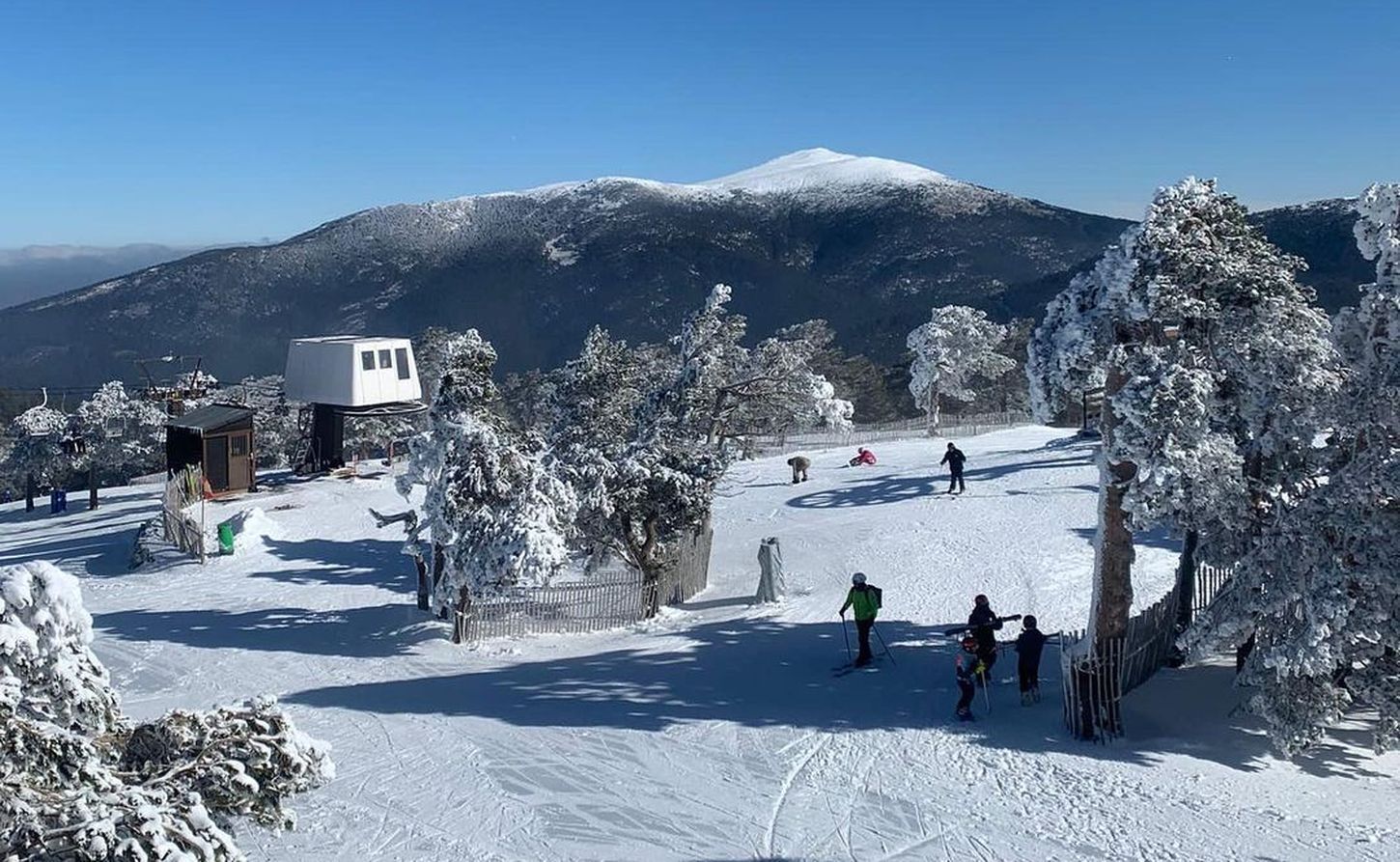 Telesilla en la estación de esquí de Navacerrada