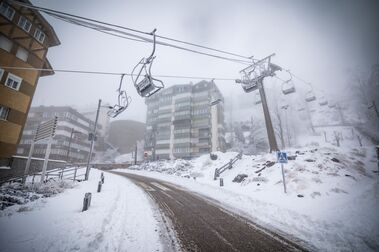 La estación de esquí de Sierra Nevada recibe la mejor nevada de la temporada