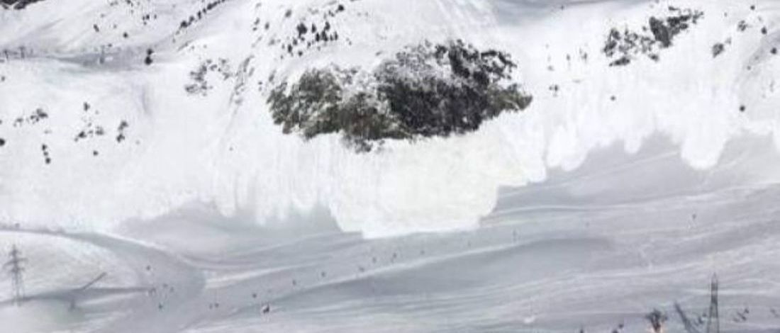 Se desencadena un alud en Baqueira justo al paso de unos esquiadores
