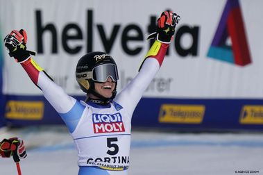 Lara Gut firma su propia leyenda en un impresionante Gigante de Cortina 2021