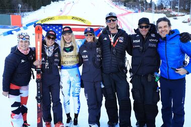 El equipo que tiene Mikaela Shiffrin para lograr sus éxitos en el esquí alpino