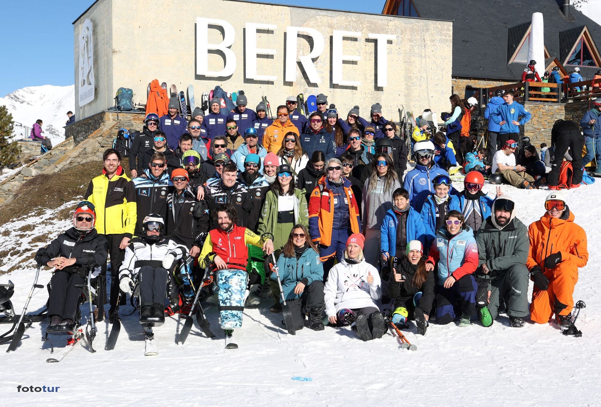 Participantes de la Copa de España inclusiva de esquí alpino Fundación Occident en Baqueira Beret 2024