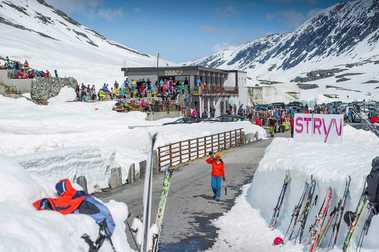 Cierra en Noruega el glaciar esquiable de Stryn y el de Galdhøpiggen temporalmente