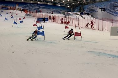 La RFEDI abre su temporada de competiciones de esquí en Madrid Snowzone