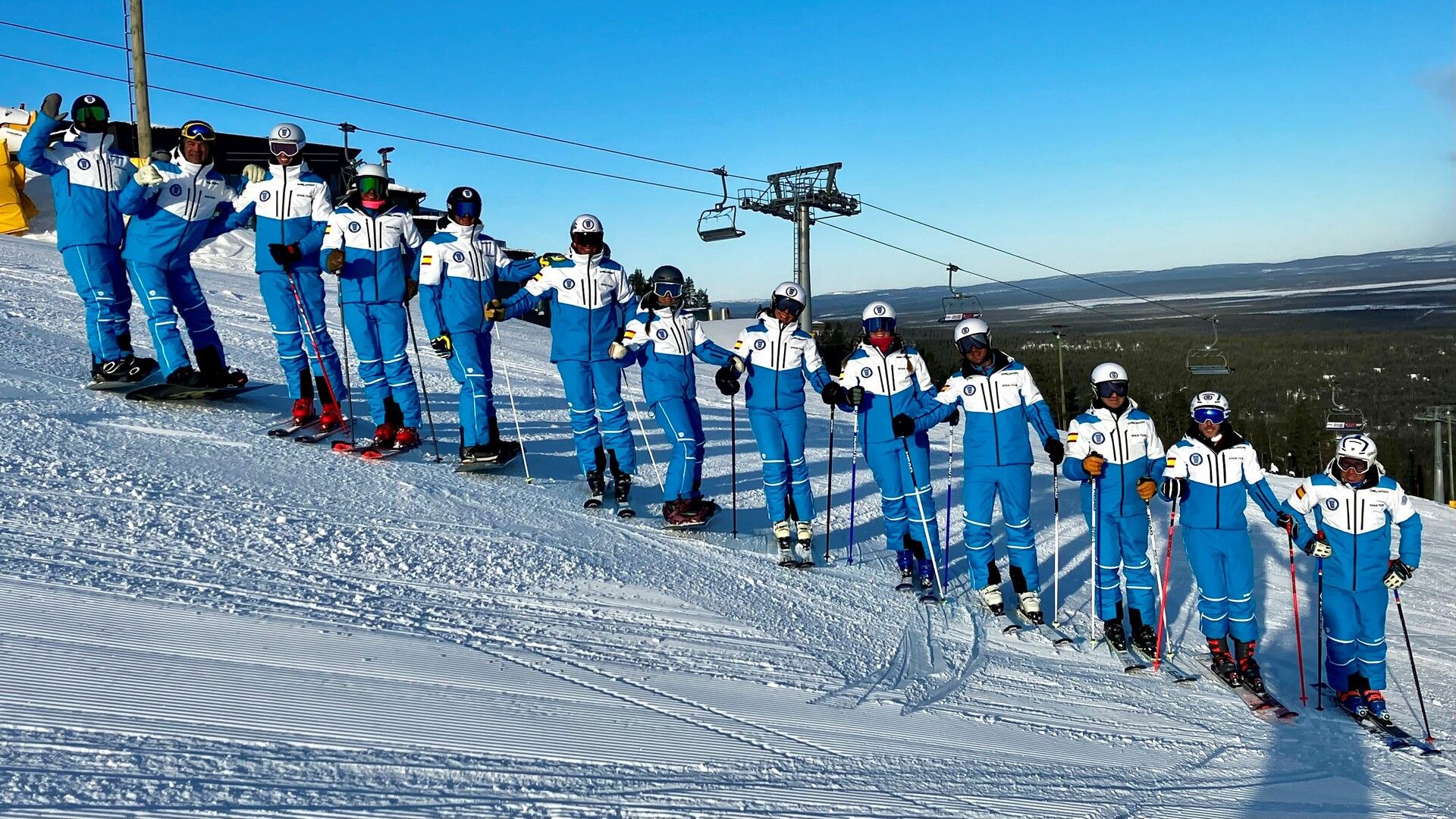 Equipo técnico Esquí y Snow en el Interski Levi'23