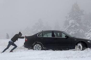 12 consejos para conducir con nieve y frío