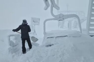 Récord de nieve acumulada en la estación de esquí Glacier 3000