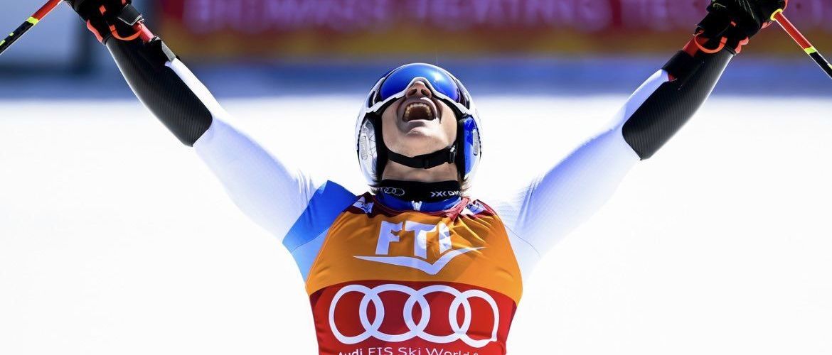 Marco Odermatt es el nuevo Campeón de la Copa del Mundo de esquí