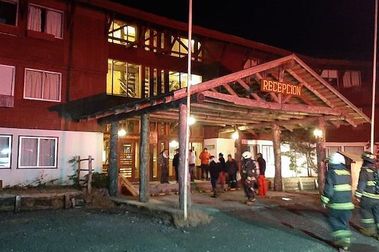 Principio de incendio afectó a Hotel en centro de ski Antillanca
