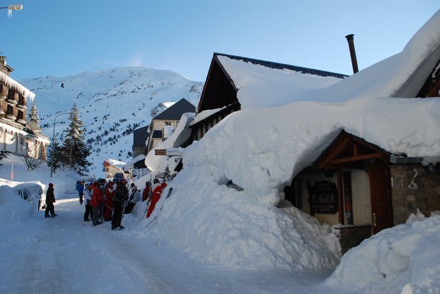 https://www.nevasport.com/fotos/200209/255273-Imagenes-insolitas-de-la-gran-nevada-Sera-esto-el-cambio-climatico.jpg