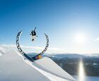 Jesper Tjäder logra completar el primer loop abierto con esquís de la historia